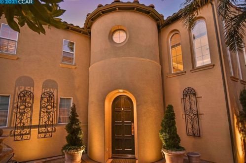 221 Aspenwood Ct, San Ramon, CA 94582-5028