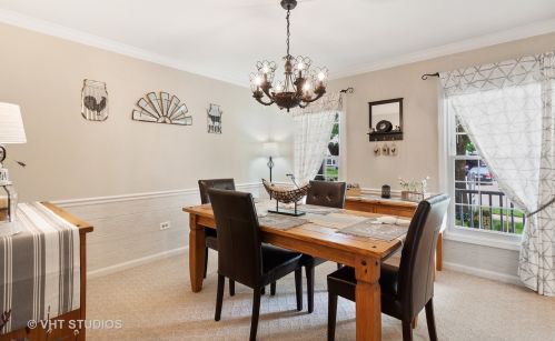 864 Burning Trl, Carol Stream IL  60188-9190 exterior