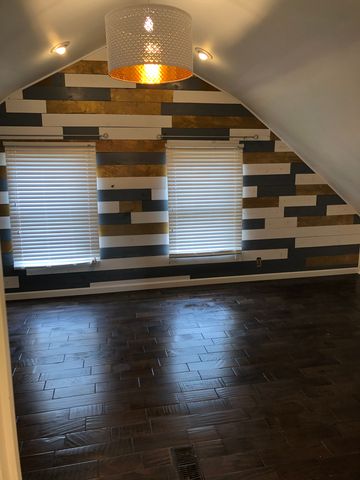 2207 10th 1/2 St, Terre Haute, IN 47802-3125