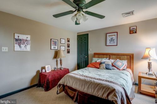 2045 Rockvale Rd, Lancaster PA  17602-1405 exterior