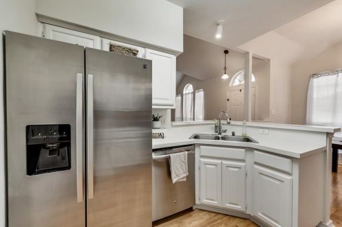 2225 Chapman Dr, Carrollton TX 75010-4154 exterior