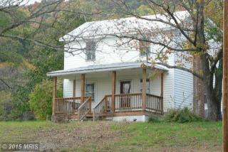 65 Mayberry Ln, Maysville, WV 26833-8044