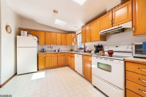 85 Haggerty Rd, Wantage, NJ 07461-2709