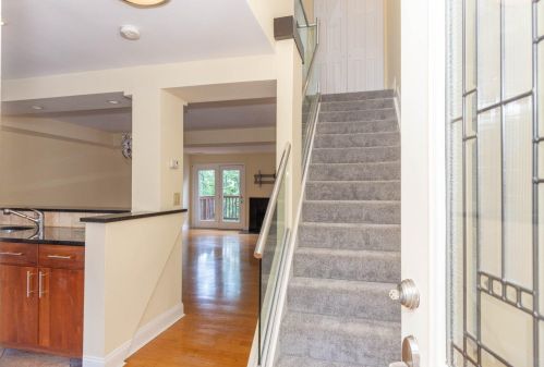 947 Auburnview Dr, Cincinnati OH  45206-2582 exterior