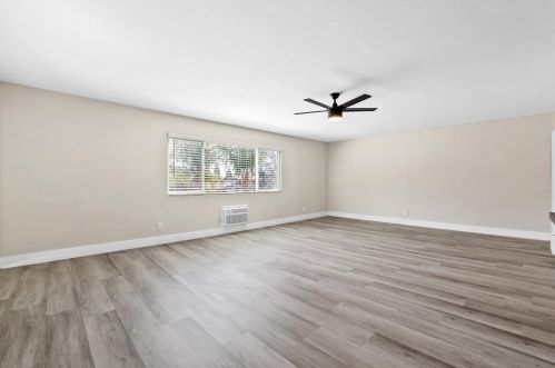 200 Wakefield Ave, Anaheim CA  92802-4224 exterior