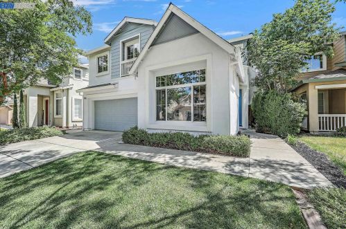 2600 Almanor Dr, Tracy, CA 95304-5812