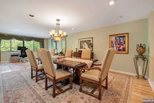 44 Kira Ln, Ridgewood, NJ 07450-5140