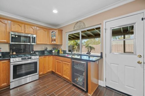 9685 Randolph St, Riverside CA  92503-1185 exterior