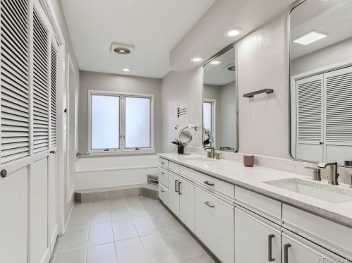 24 Beacon Hill Ln, Englewood CO  80111-5244 exterior