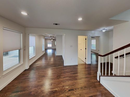 4033 Curzon Ave, Fort Worth TX  76107-5507 exterior