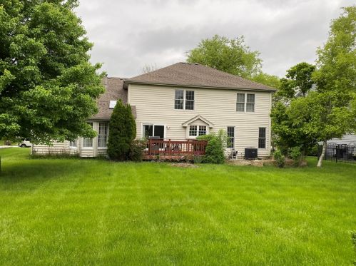 1220 Hollingswood Ave, Naperville, IL 60564-5150
