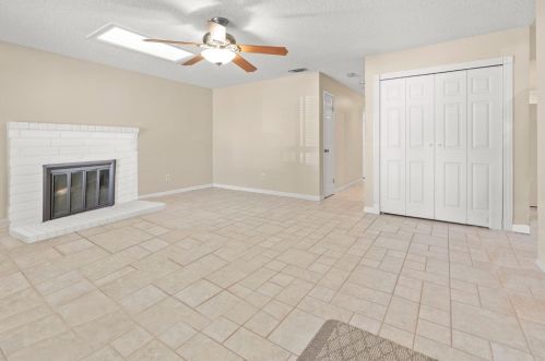 757 Clemens Ct, Ripon, CA 95366-3217