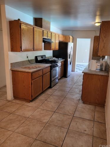 245 Broadbent Dr, Riverside CA  92507-4741 exterior