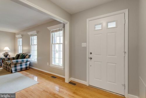 9305 Janphil Ln, Springfield VA  22153-3911 exterior