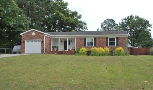 655 Hampton Cir, North Augusta, SC 29841-2532