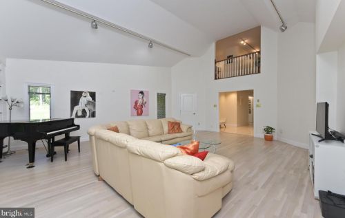 46 Florence Ln, Princeton, NJ 08540-2631