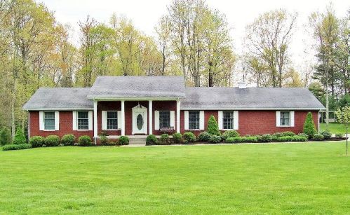 108 Beechwood Dr, Beaver WV  25813-9062 exterior