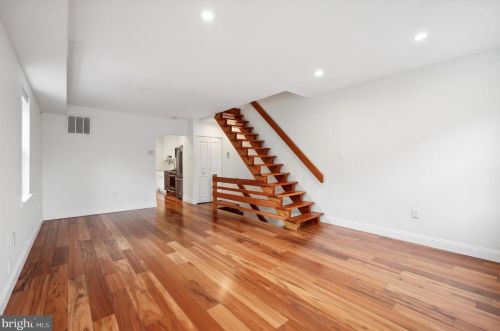 910 Fitzwater St, Philadelphia PA  19147-2736 exterior