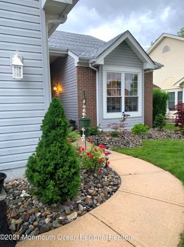 80 Butler Ave, Berkeley Township, NJ 08721-1766