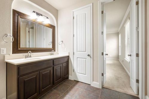 201 Desert Primrose Dr, Austin TX  78748-4031 exterior