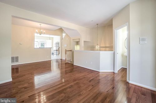 4151 Cressida Pl, Woodbridge, VA 22192-7654