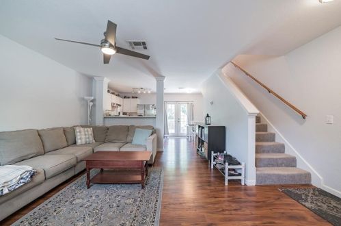 2132 Coats Cir, Austin TX  78748-3412 exterior
