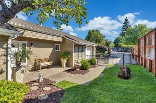 6035 Sirl Way, Citrus Heights, CA 95662-4945