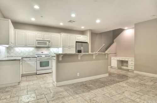 344 Quail Rdg, Irvine CA  92603-4229 exterior