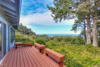 12280 Benton St, Newport OR  97365-9536 exterior
