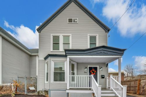 1 Quincy St, Nashua, NH 03060-3418