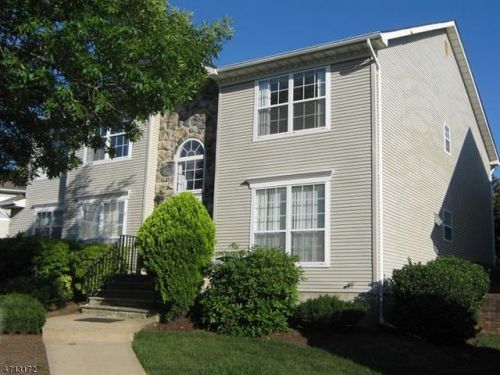 26 Whitehead Rd, Bridgewater, NJ 08807-7042