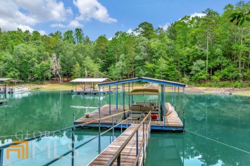 158 Creekwood Rd, Hartwell, GA 30643-2757