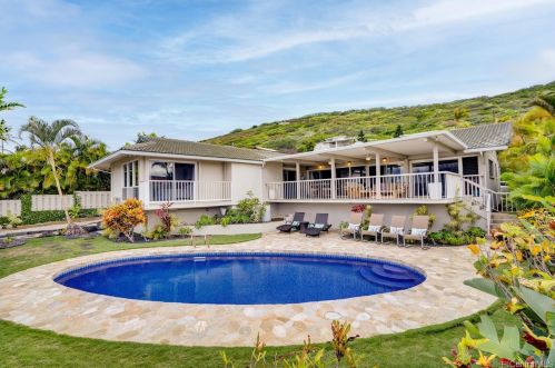 112 Polihale Pl, Honolulu, HI 96825-2115