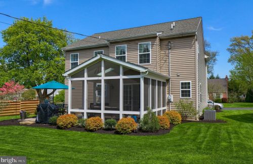 1518 Sunset Ave, Lancaster PA  17601-4328 exterior