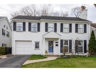 30 Salem Ln, Evanston, IL 60203-1218