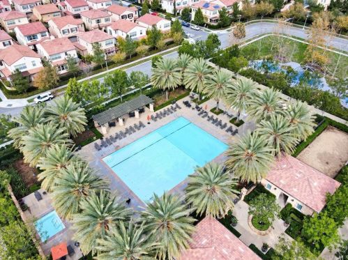 131 Kempton, Irvine CA  92620-2139 exterior