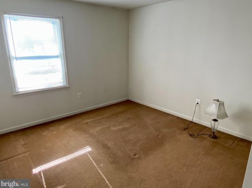 1304 Avalon Blvd, Shady Side MD 20764-9683 exterior