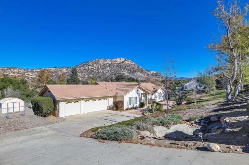 22650 Tombill Rd, Ramona, CA 92065-4400
