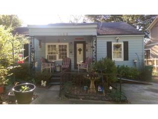 1052 Mclendon Dr, Decatur, GA 30033-4413