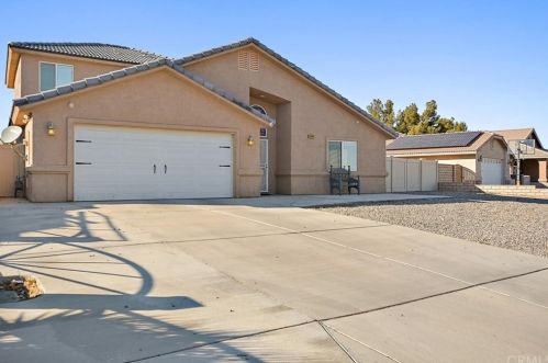 27854 Hummingbird Ln, Helendale, CA 92342-7789