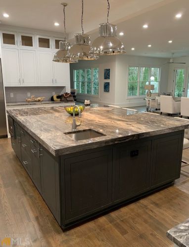 5410 High Point Rd, Atlanta GA  30342-1447 exterior