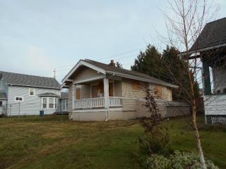 3717 Ainsworth Ave, Tacoma WA  98418-1725 exterior