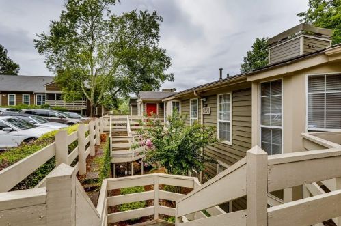 306 Riverview Dr, Marietta, GA 30067-4867