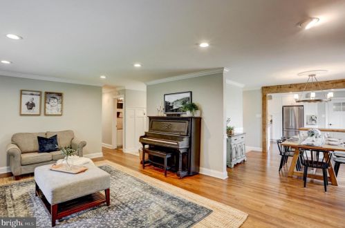 1220 Country Club Dr, Lancaster PA  17601-5208 exterior