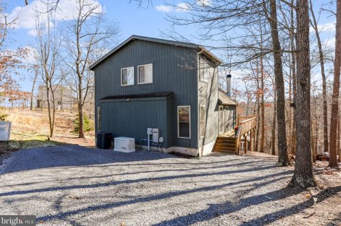 166 Nemacolin Trl, Hedgesville WV  25427-4272 exterior