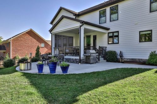 10475 Deerfield Rd, Cincinnati OH  45242-4319 exterior