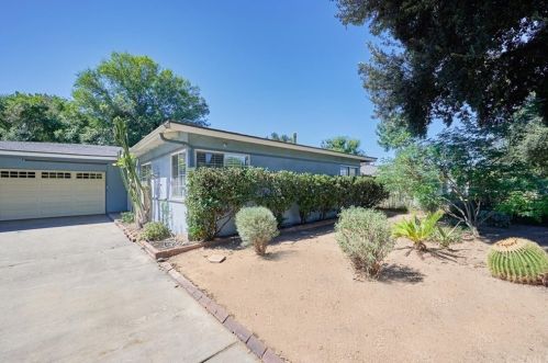 3440 Mono Dr, Riverside CA  92506-2117 exterior