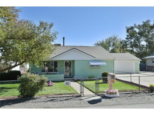 1060 Secrest St, Lakewood, CO 80401