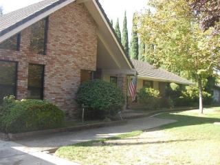 4660 Mosher Dr, Stockton, CA 95212-1707