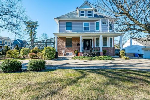1 Graham Ave, Metuchen, NJ 08840-2309